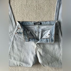 Reformation x Levi’s size 26 light wash jeans